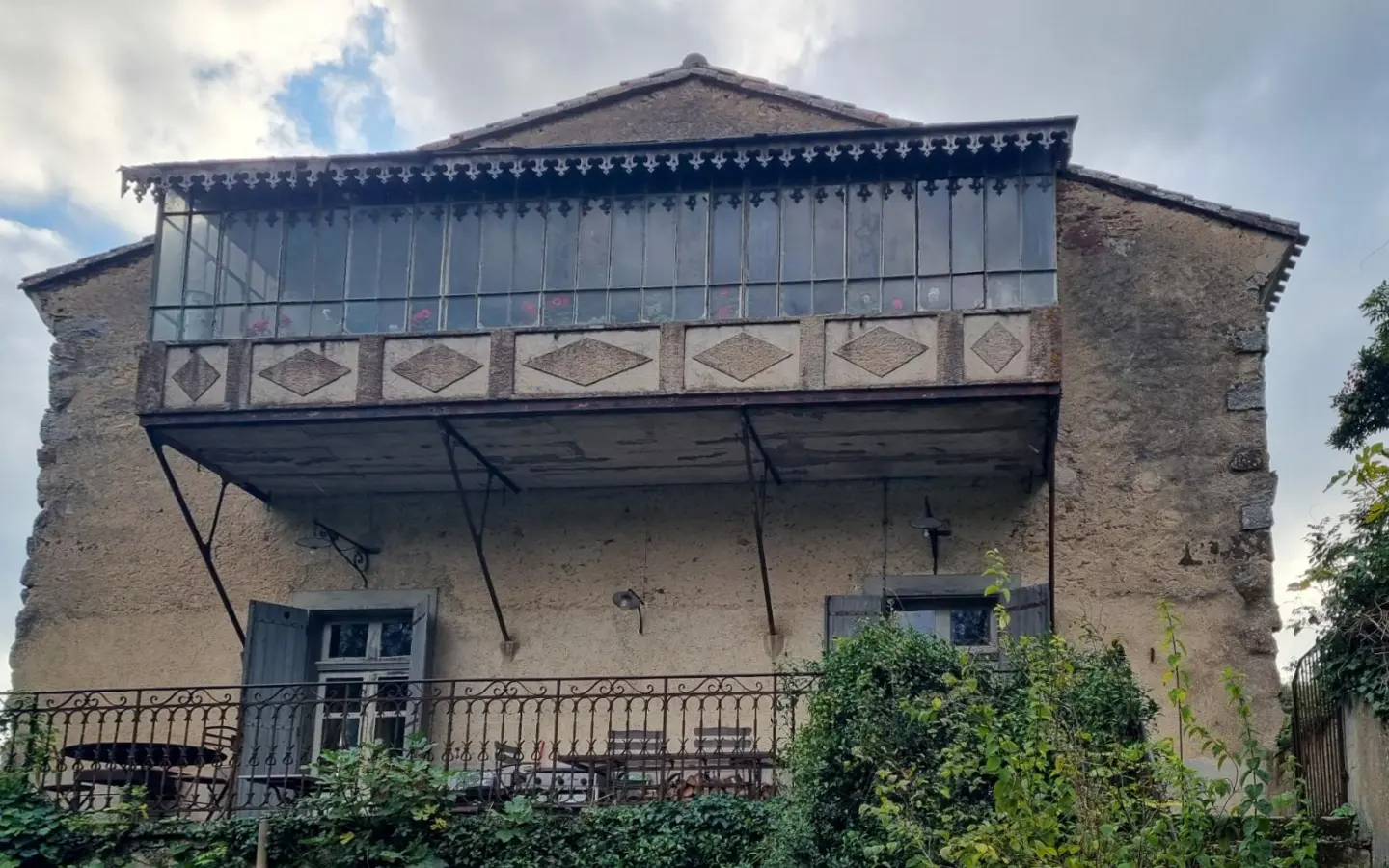 Converted Stone Paper Mill With Potential And Gardens