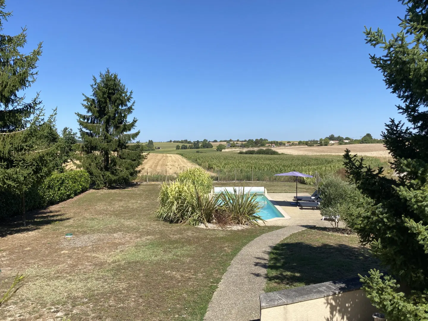 House Of 150 M² With Heated Pool In Aubeterre-sur-dronne
