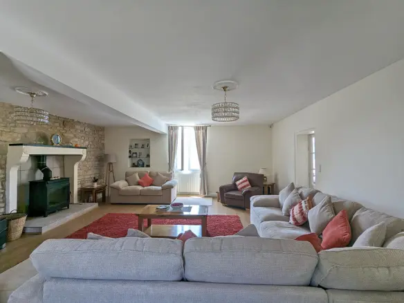 4-bedroom Maison De Maitre In Romagne, France (274 M²)