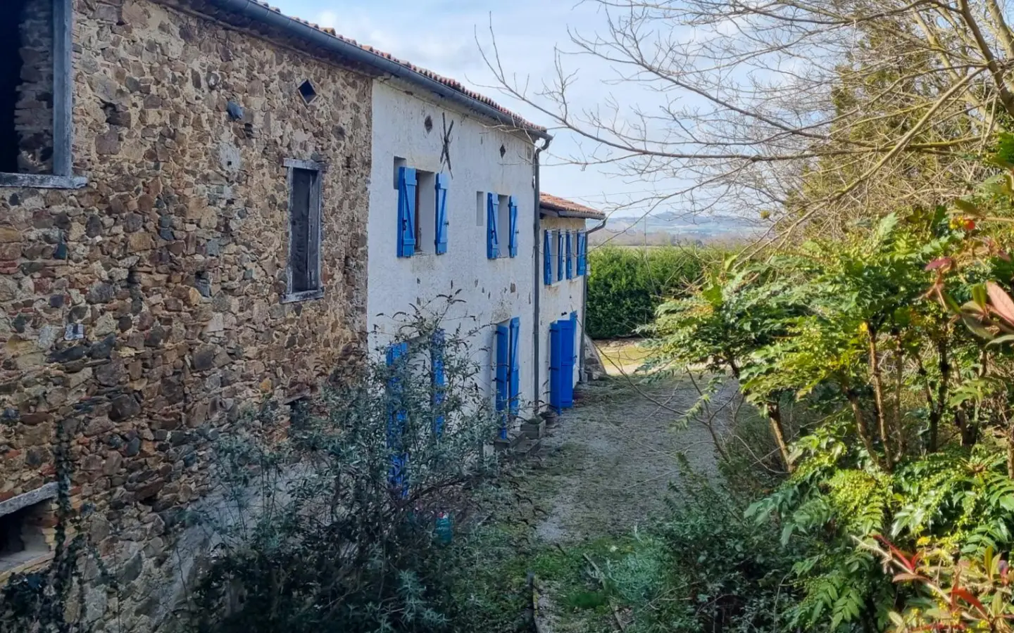 8-bedroom Country House In Labecede-lauragais, France (133 M²)