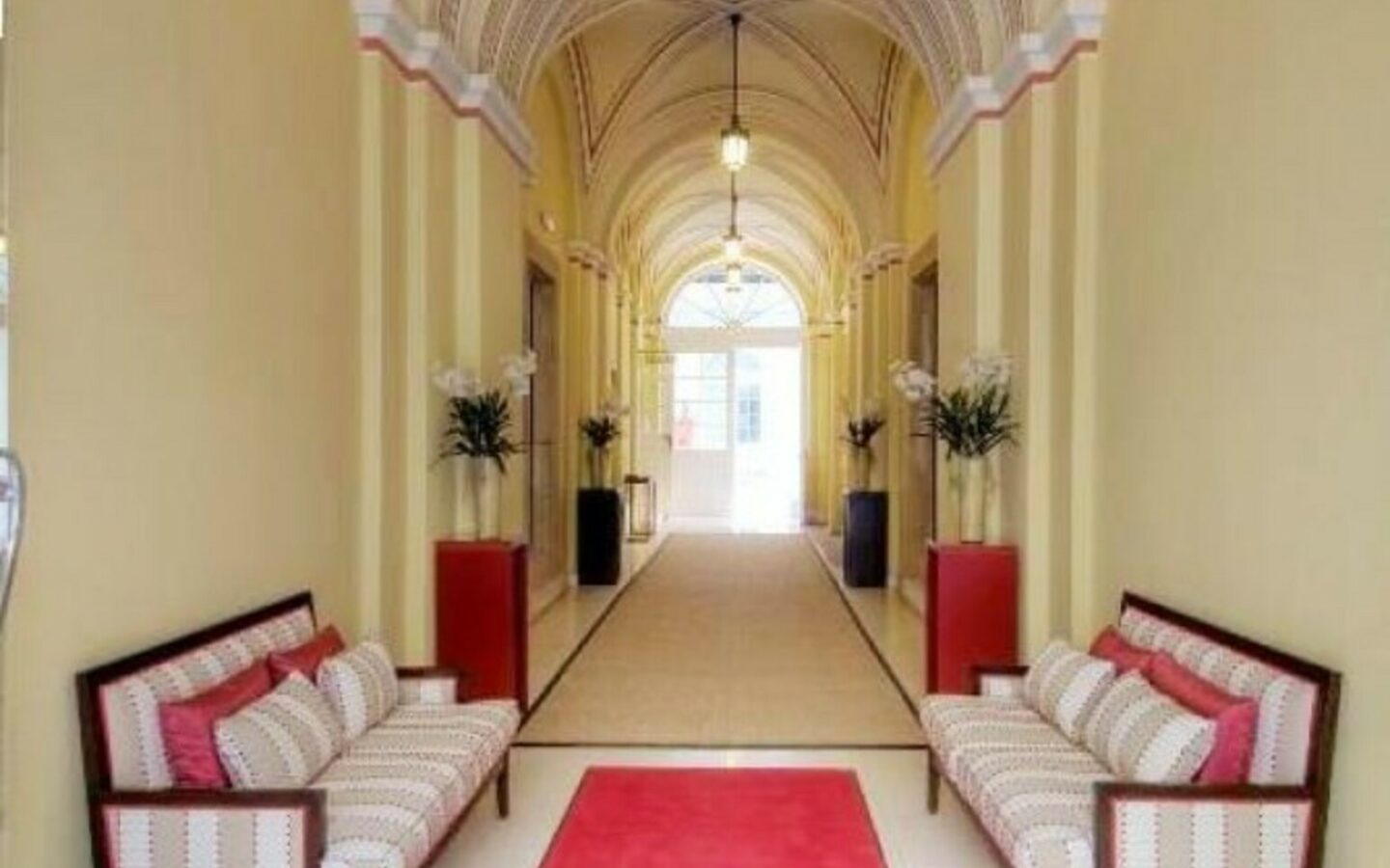 High Quality And Newly Furnished 2 Bedroom, Duplex For Sale.