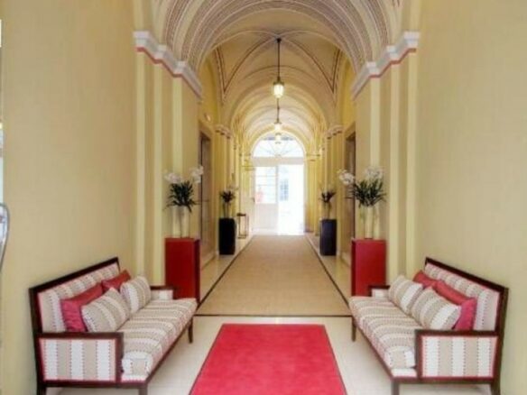 High Quality And Newly Furnished 2 Bedroom, Duplex For Sale.