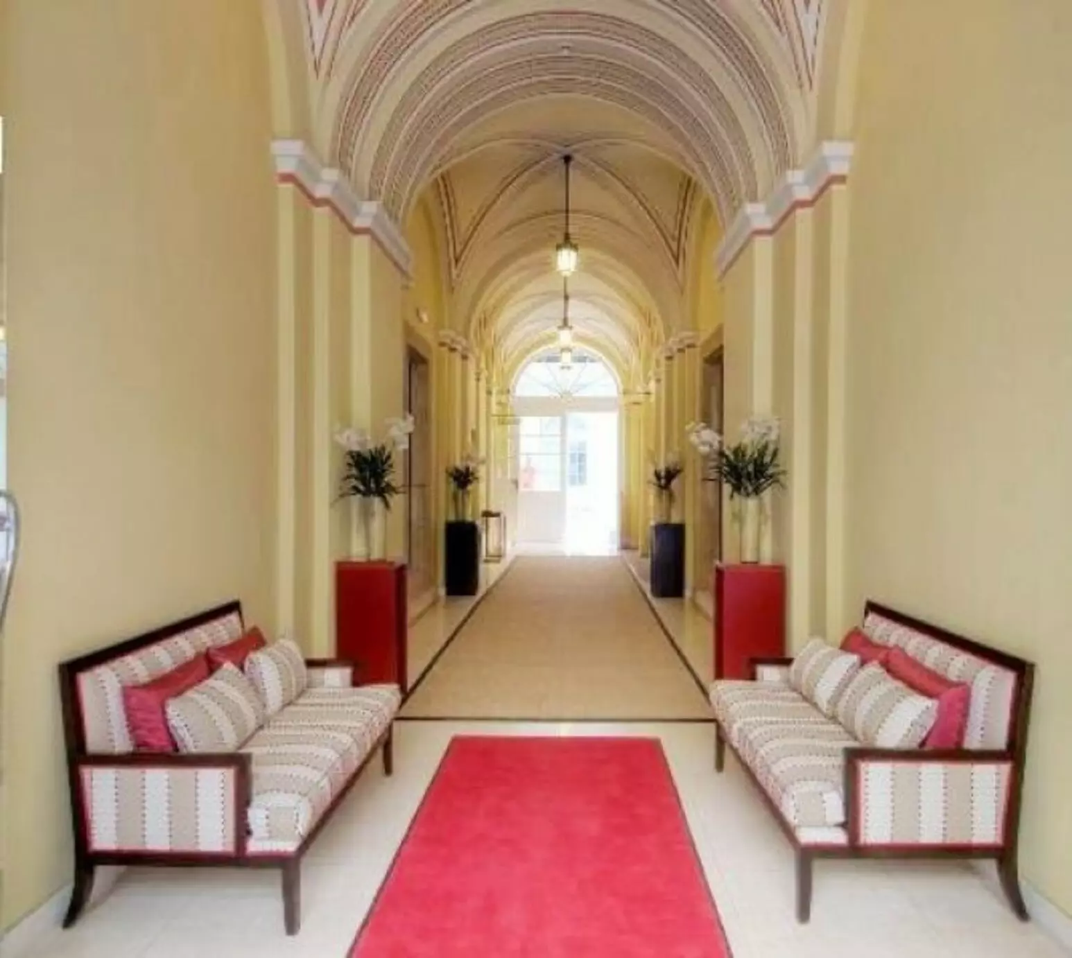 High Quality And Newly Furnished 2 Bedroom, Duplex For Sale.