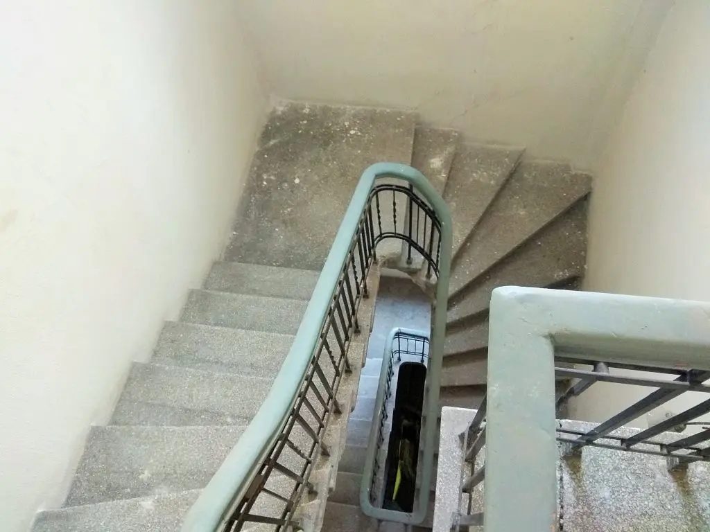 Building In Center Of Thessaloniki, Greece (400 M²)