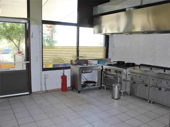 Business In Katerini, Greece (195 M²)