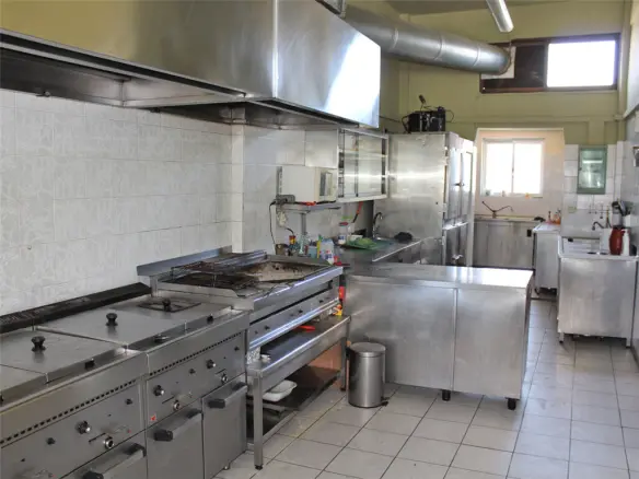 Business In Katerini, Greece (195 M²)