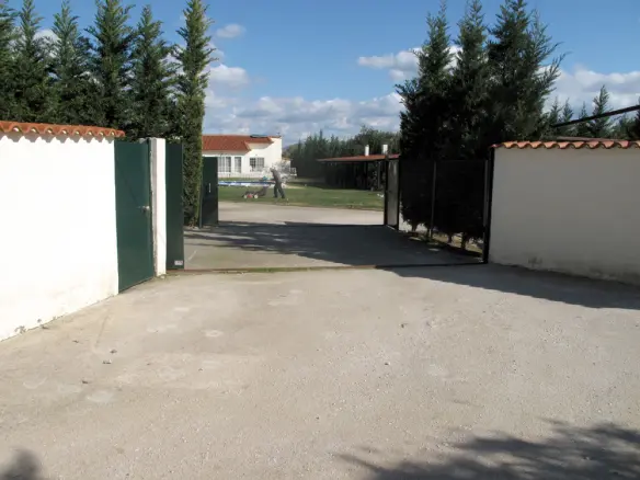 3-bedroom Detached House In Marathonas, Greece (200 M²)