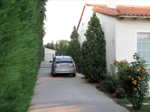 3-bedroom Detached House In Marathonas, Greece (200 M²)