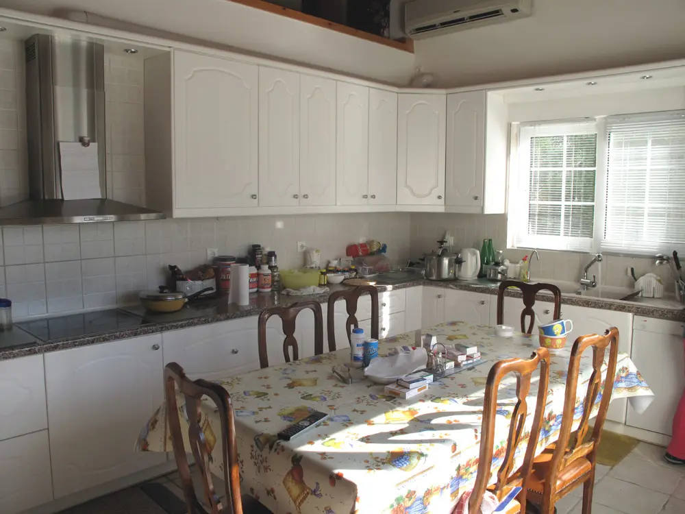 3-bedroom Detached House In Marathonas, Greece (200 M²)
