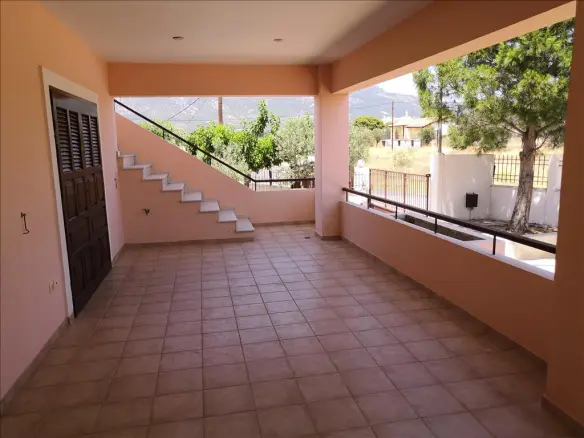 4-bedroom Detached House In Loutraki-perachora, Greece (376 M²)
