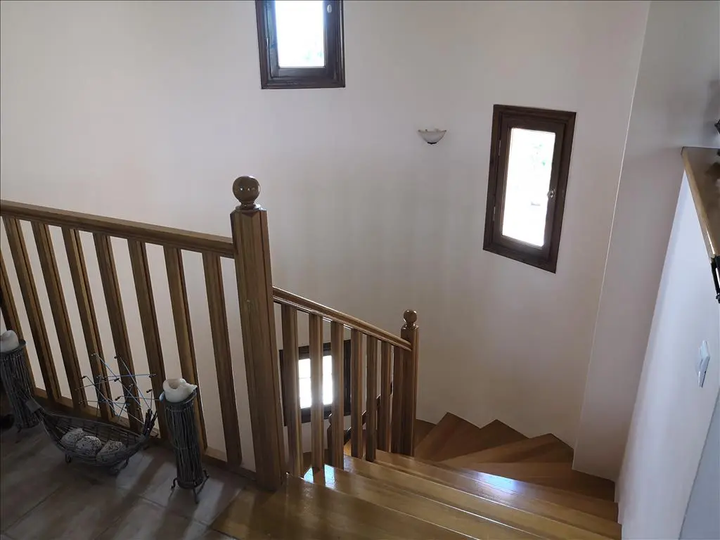 4-bedroom Detached House In Loutraki-perachora, Greece (376 M²)