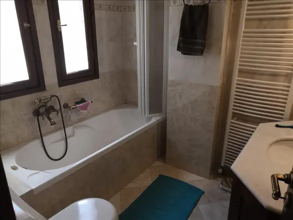 4-bedroom Detached House In Loutraki-perachora, Greece (376 M²)