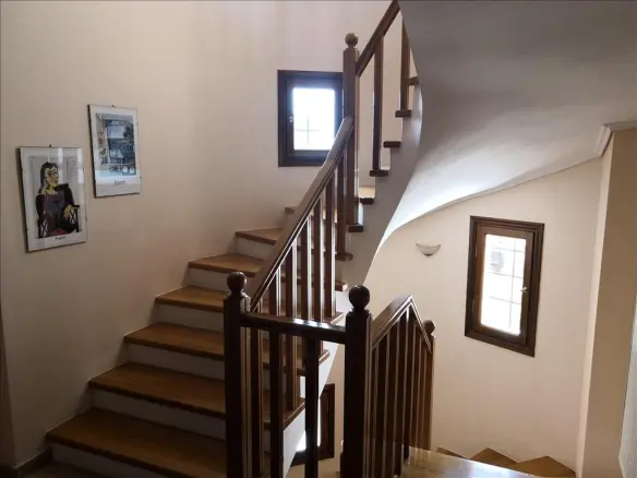 4-bedroom Detached House In Loutraki-perachora, Greece (376 M²)
