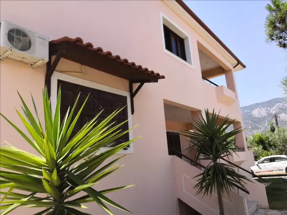 4-bedroom Detached House In Loutraki-perachora, Greece (376 M²)