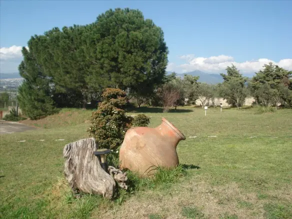 4-bedroom Flat In Mikra, Greece (235 M²)