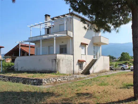 3-bedroom Detached House In Easts Olimpos, Greece (150 M²)