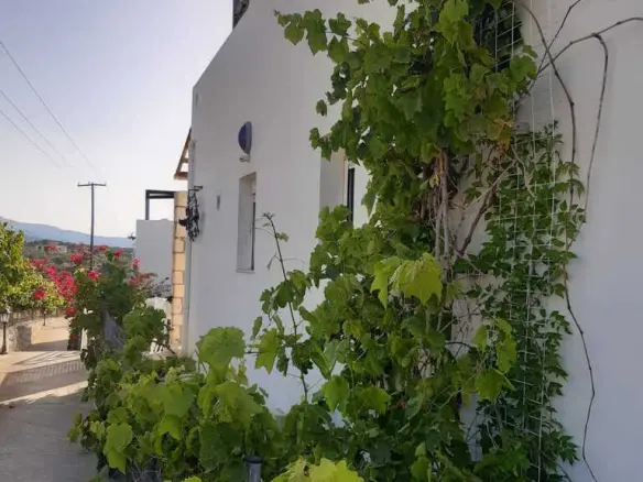 2-bedroom Detached House In Arkadi, Greece (63 M²)