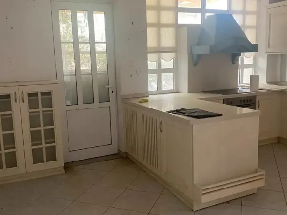 2-bedroom Detached House In Gazi, Greece (205 M²)
