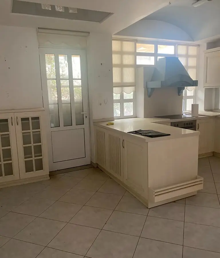 2-bedroom Detached House In Gazi, Greece (205 M²)