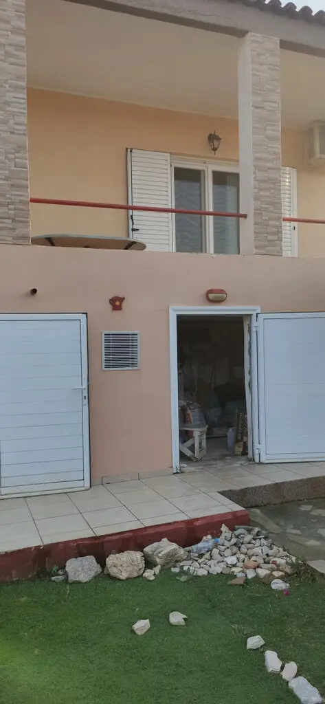1-bedroom Detached House In Lavrio, Greece (87 M²)