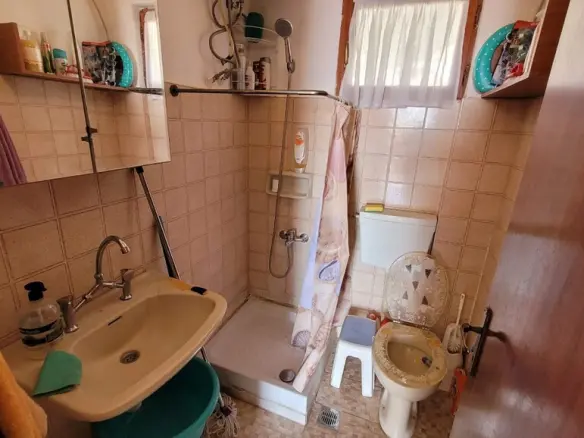 2-bedroom Flat In Agios Georgios, Greece (70 M²)