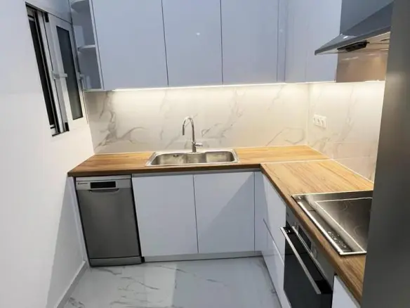 1-bedroom Flat In Neo Faliro, Greece (53 M²)
