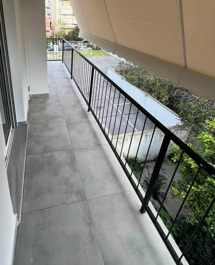 Flat Of 53 M² With No Features In Athens