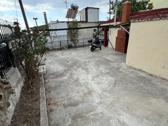 2-bedroom Detached House In Polichni, Greece (75 M²)