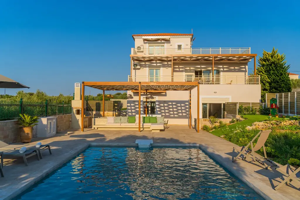Villa Of 525 M² In Crete
