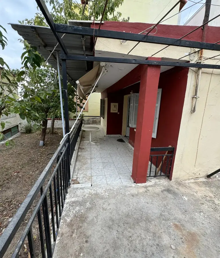2-bedroom Detached House In Polichni, Greece (75 M²)