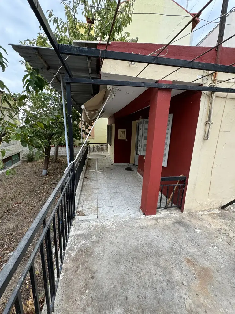 2-bedroom Detached House In Polichni, Greece (75 M²)
