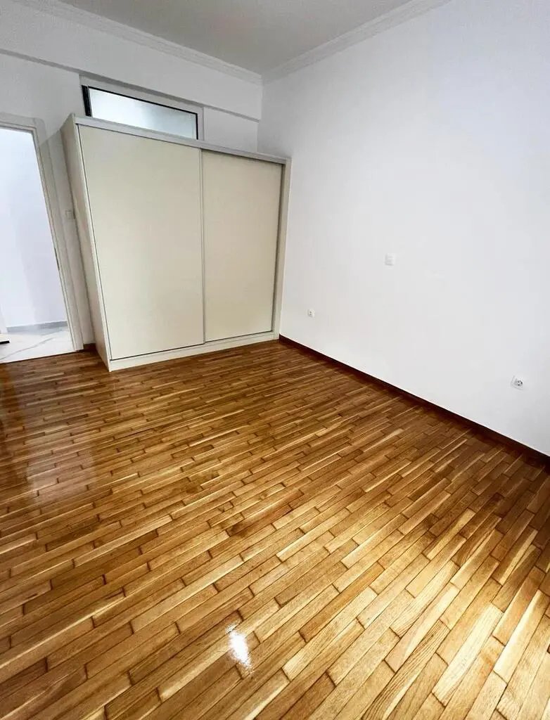 Flat Of 53 M² With No Features In Athens