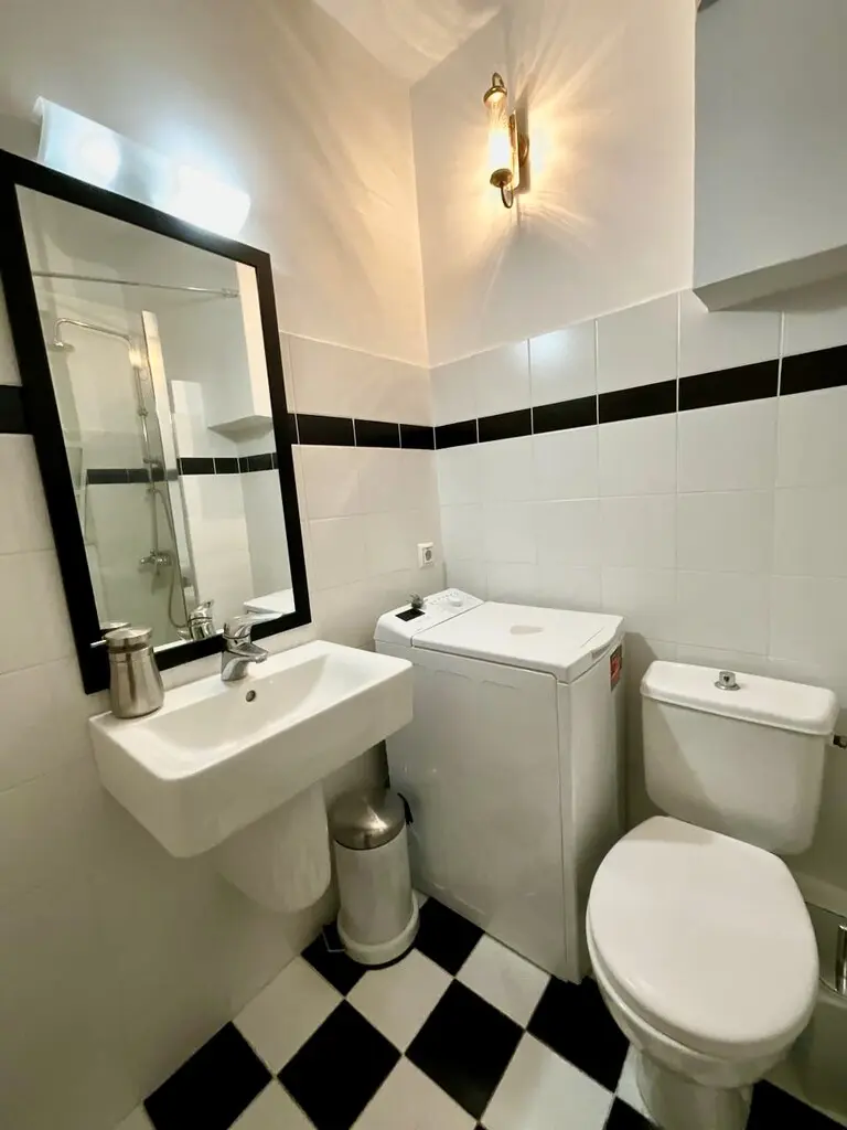 Flat Of 26 M² In Athens