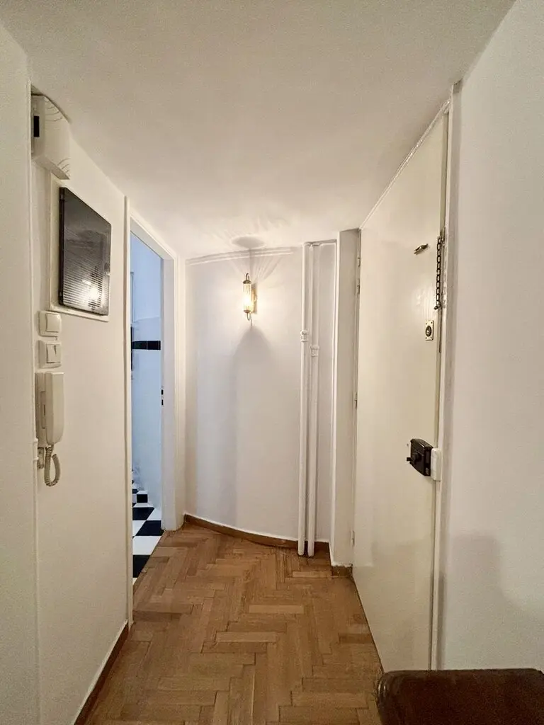 Flat Of 26 M² In Athens