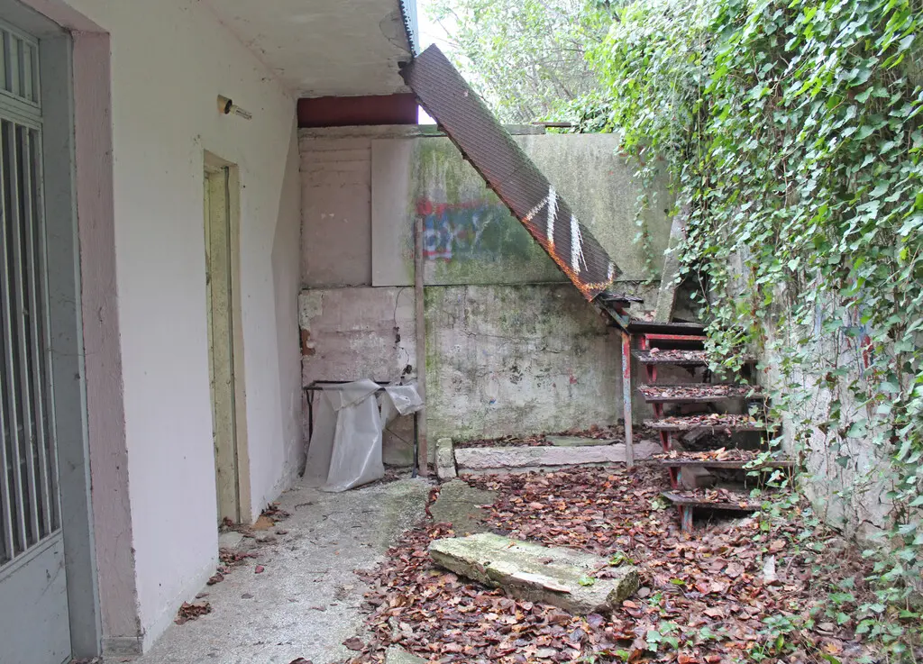Business Of 130 M² In Olympic Coast