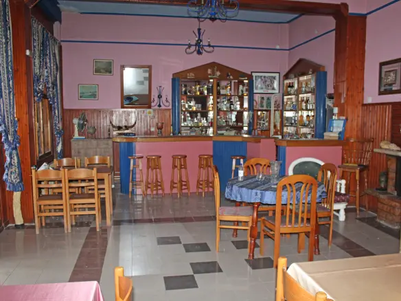 Business In Methoni, Greece (130 M²)