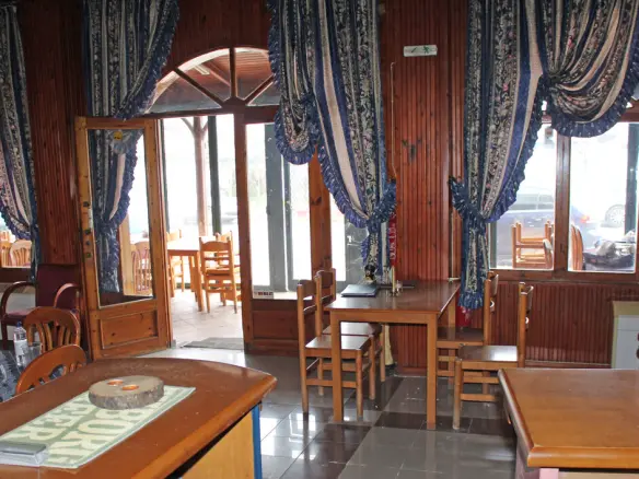 Business In Methoni, Greece (130 M²)