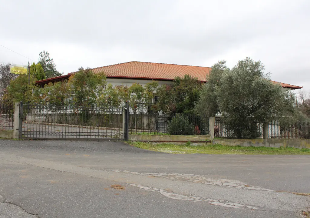 Commercial Property Of 500 M² On The Olympic Coast