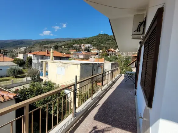 2-bedroom Flat In Agios Georgios, Greece (70 M²)