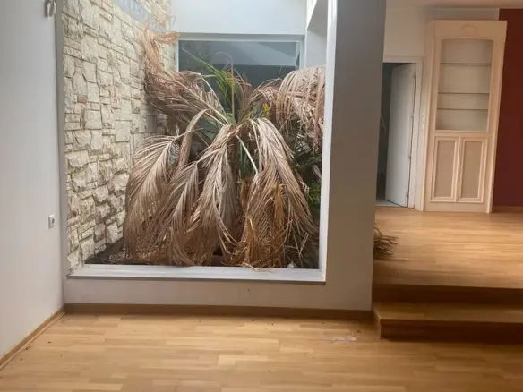 2-bedroom Detached House In Gazi, Greece (205 M²)