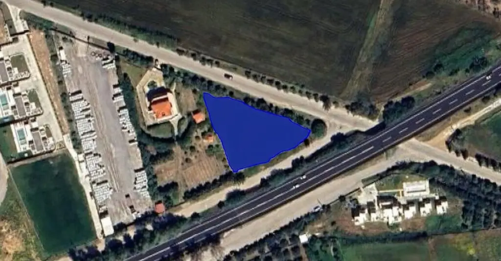 Land Of 2005 M² In Crete