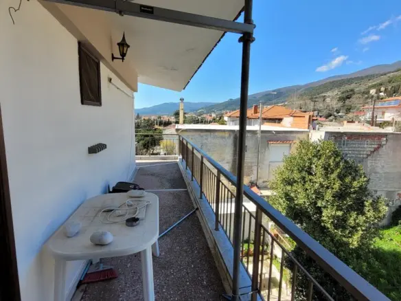 2-bedroom Flat In Agios Georgios, Greece (70 M²)