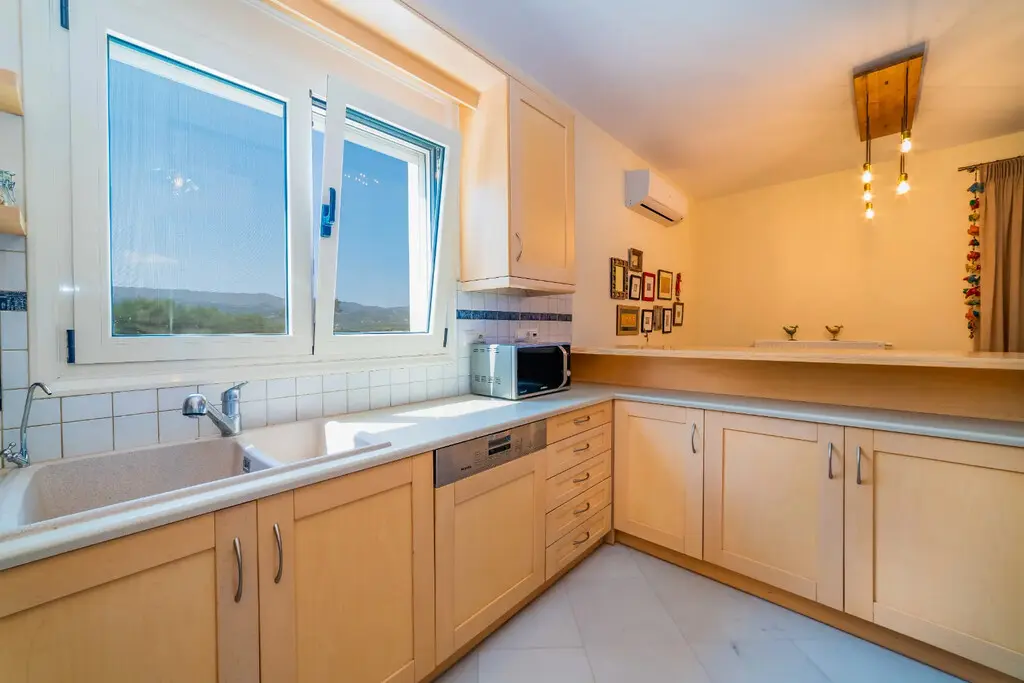 Villa Of 525 M² In Crete