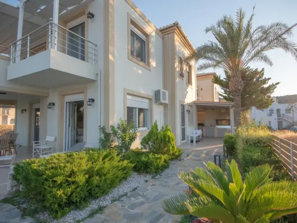 3-bedroom Villa In Neapoli, Greece (250 M²)