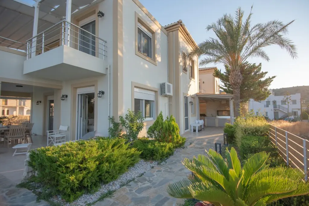 Villa Of 250 M² In Crete