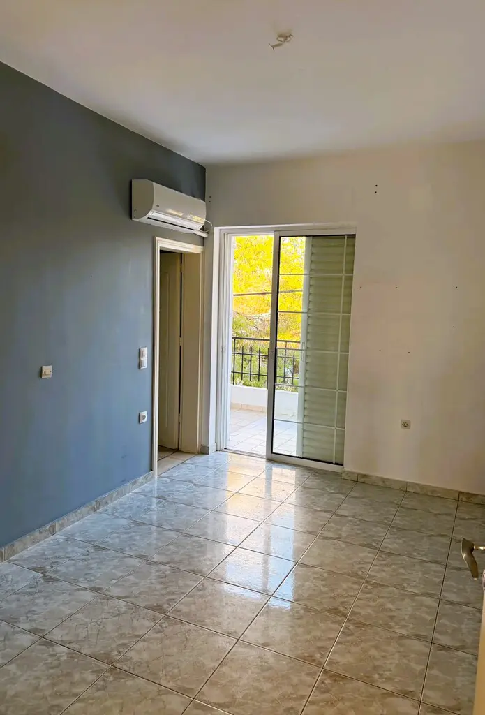 2-bedroom Flat In Palaia Fokaia, Greece (80 M²)