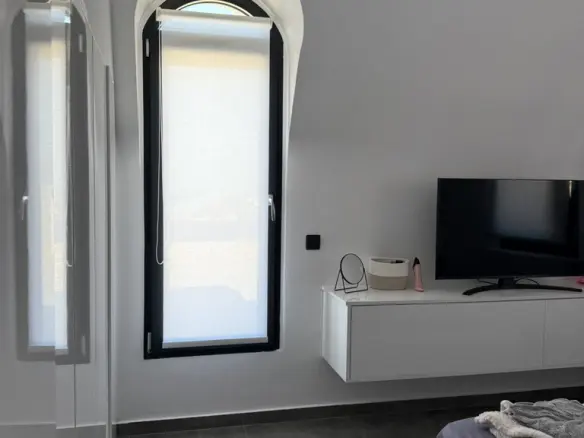 2-bedroom Complex In Santorini, Greece (350 M²)