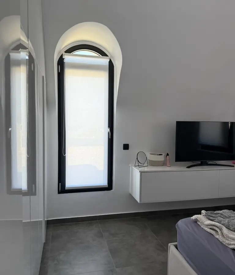 2-bedroom Complex In Santorini, Greece (350 M²)
