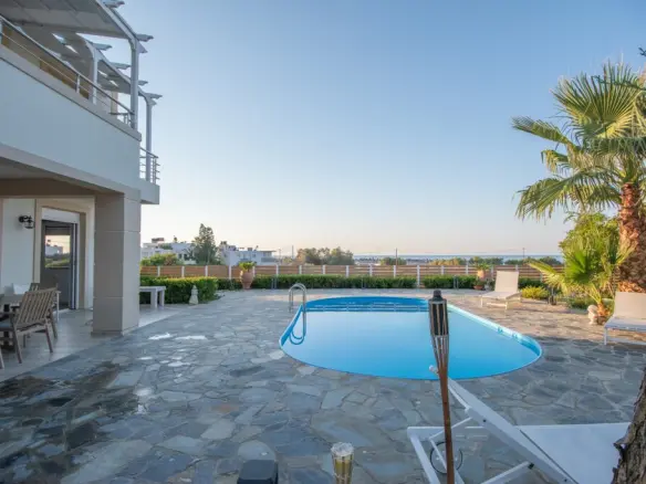 Villa Of 250 M² In Crete
