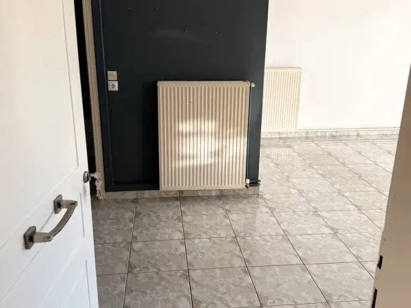 2-bedroom Flat In Palaia Fokaia, Greece (80 M²)